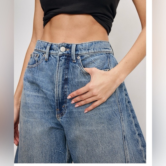 Good American Good Extreme Barrel Jeans - Picture 3 of 8